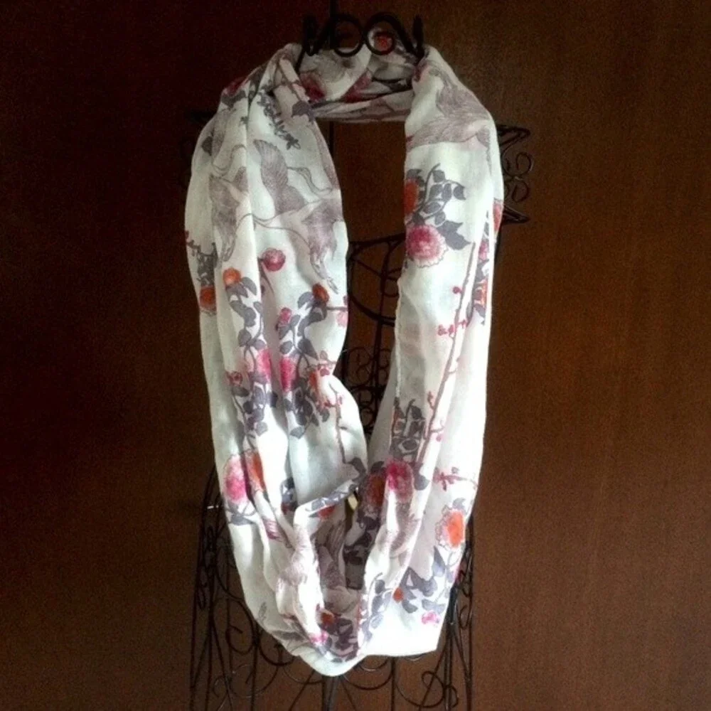 H&M Flower Patterned Circle Scarf